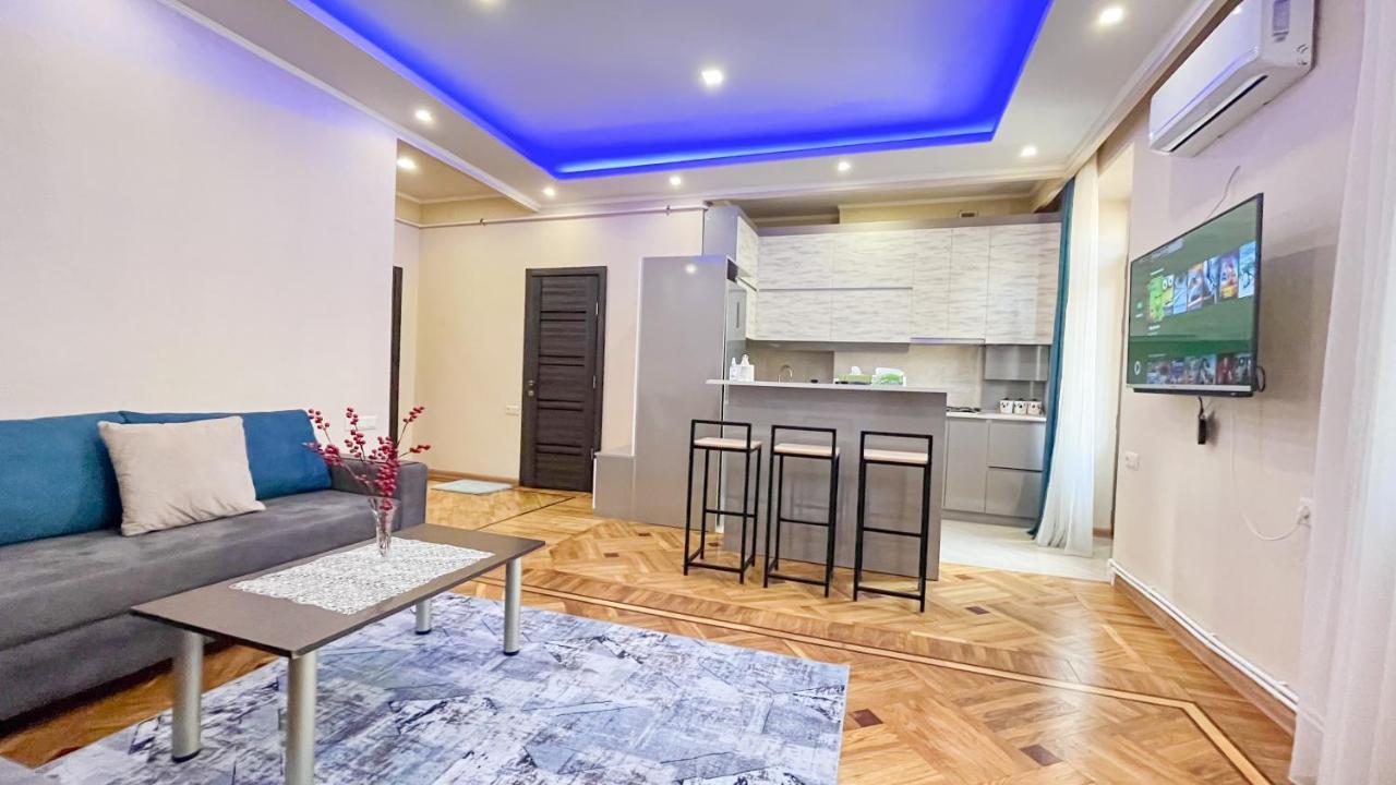 Комфортная И Спокойная Квартира Erevan Esterno foto