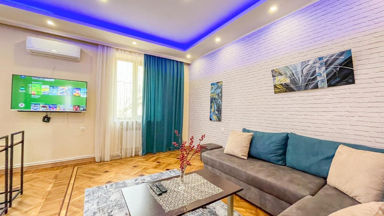 Комфортная И Спокойная Квартира Erevan Esterno foto